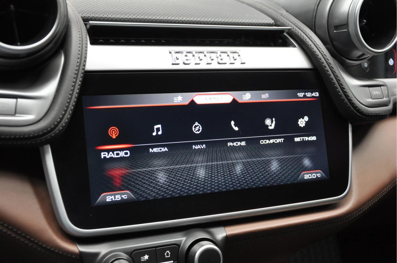 Boitier CarPlay/Android Auto pour Ferrari (2009-2019)