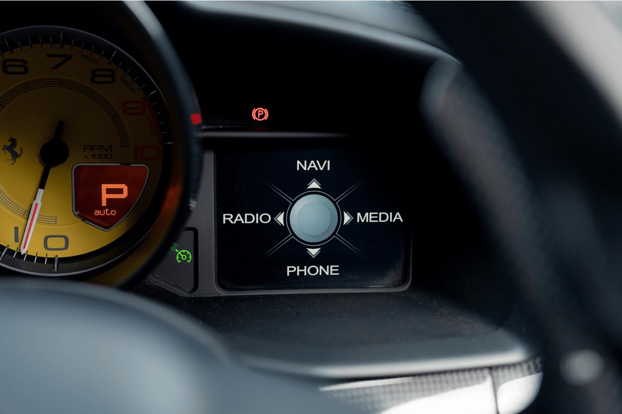 Boitier CarPlay/Android Auto pour Ferrari (2009-2019)